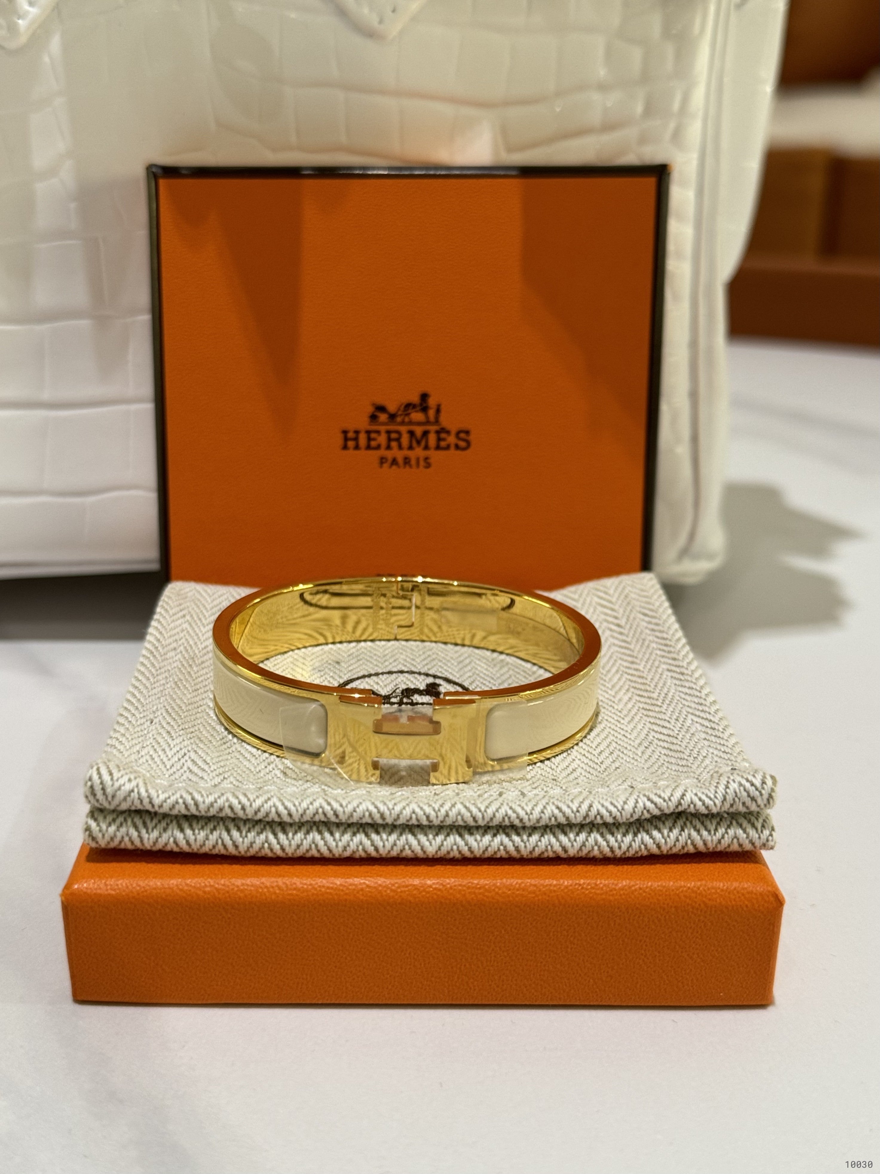 HERMES CLIC H BRACELET PM | COLLINS RAIN