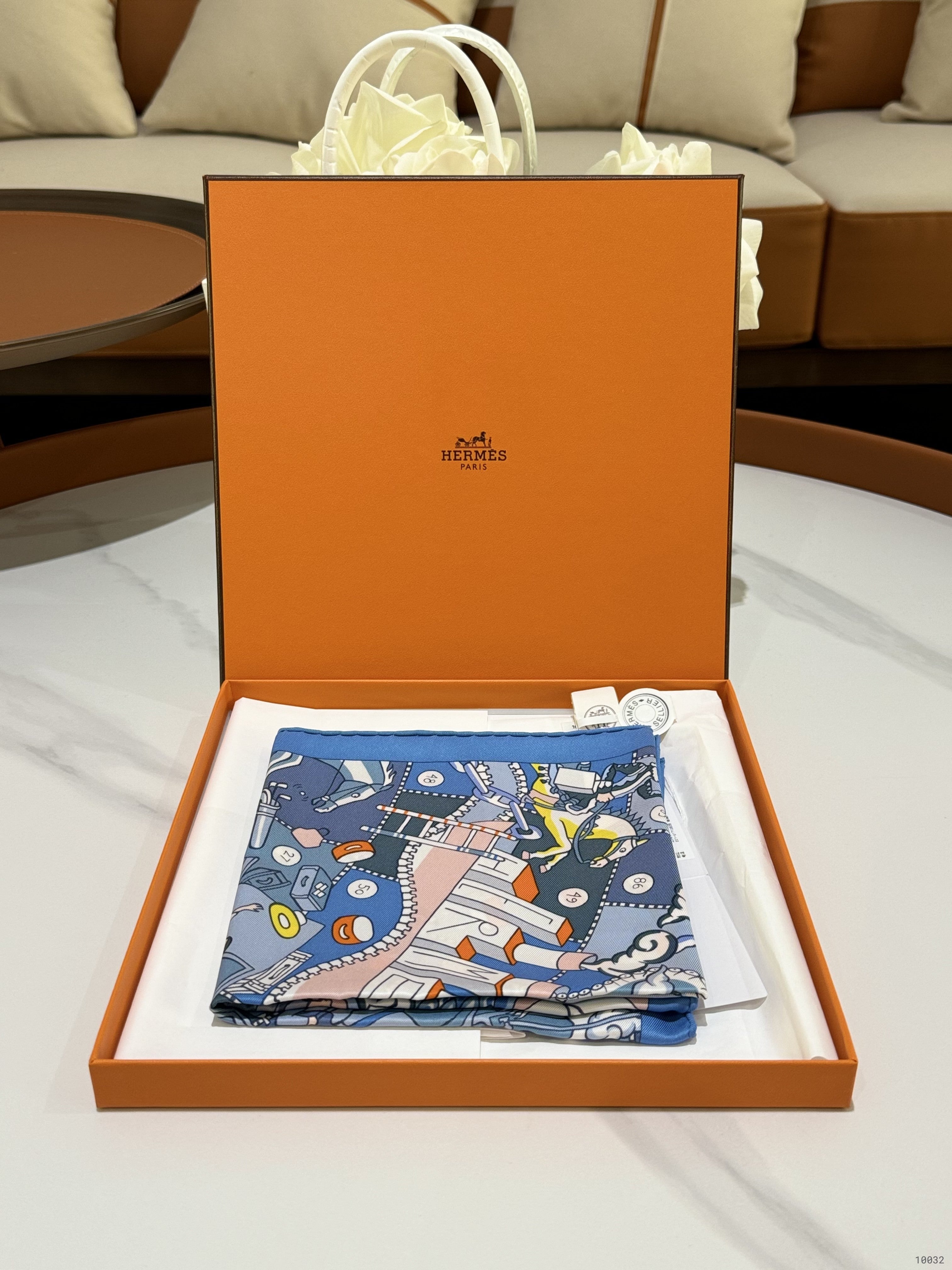 HERMES SCARF 90 | COLLINS RAIN